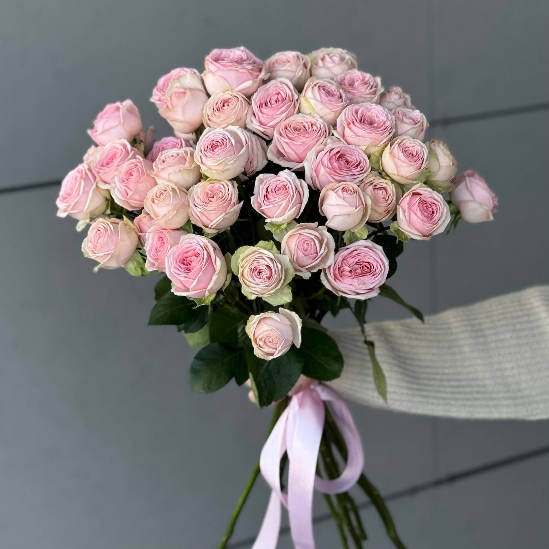 Букет кустовых роз "Сладость"