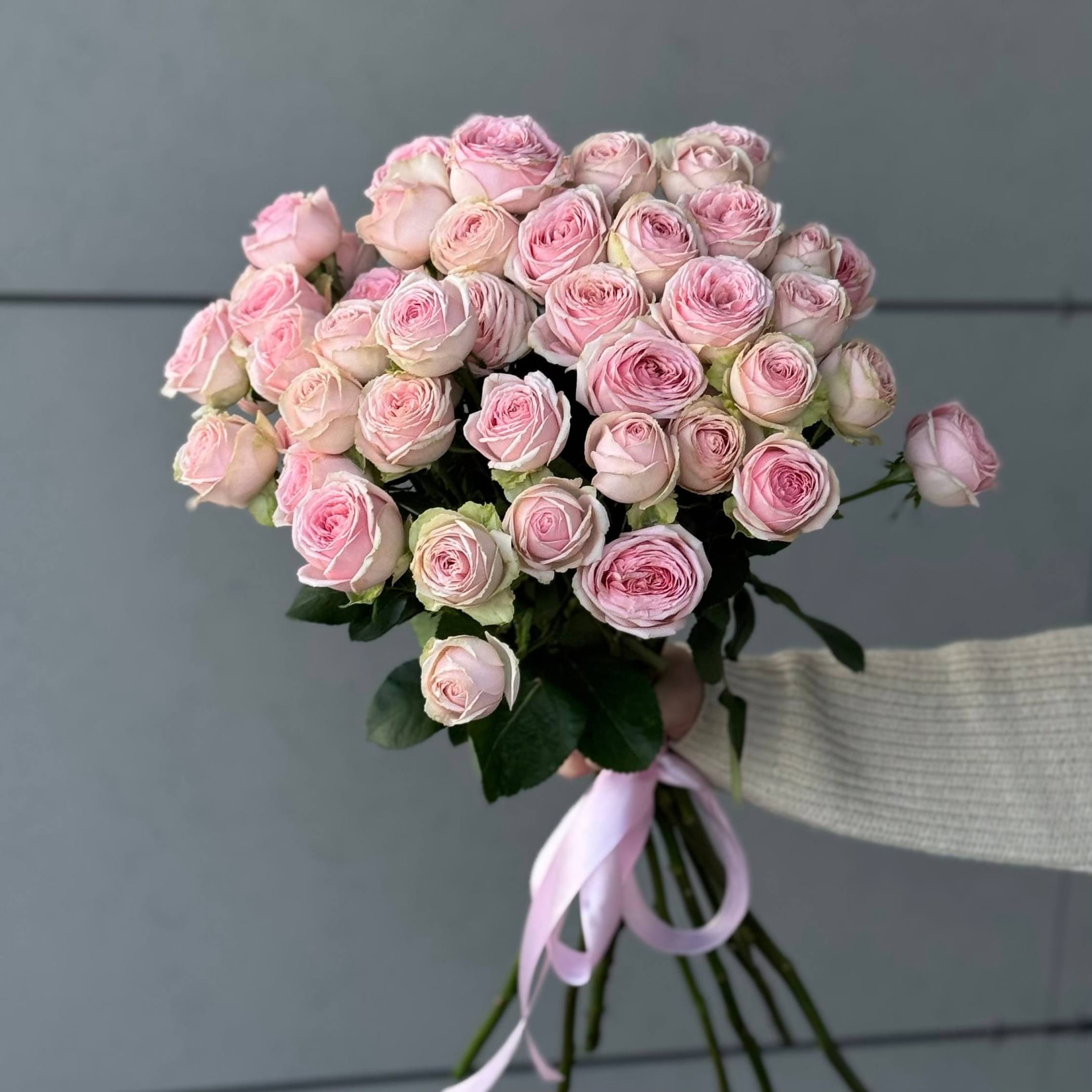 Букет кустовых роз "Сладость"