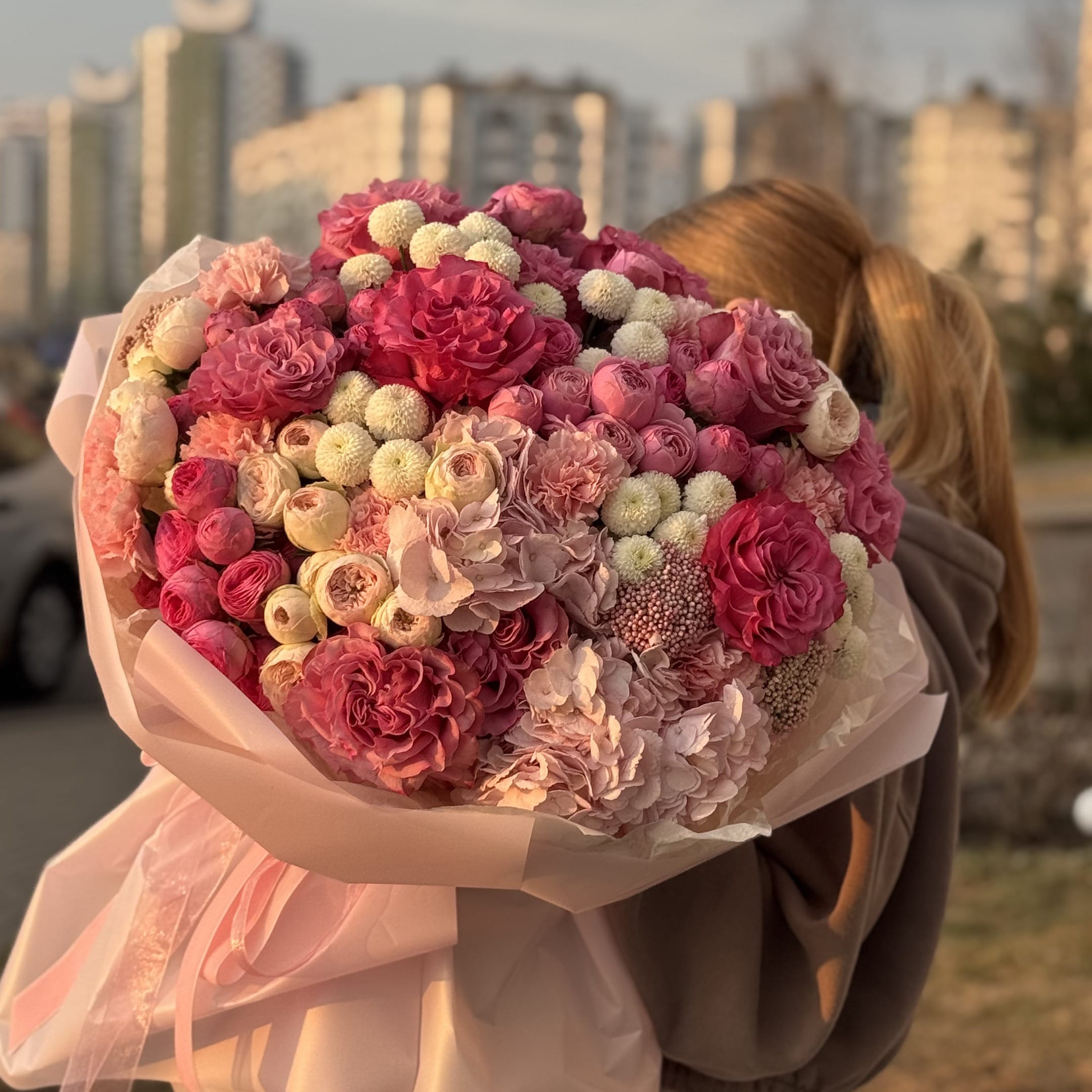 Букет цветов "Малиновый закат"