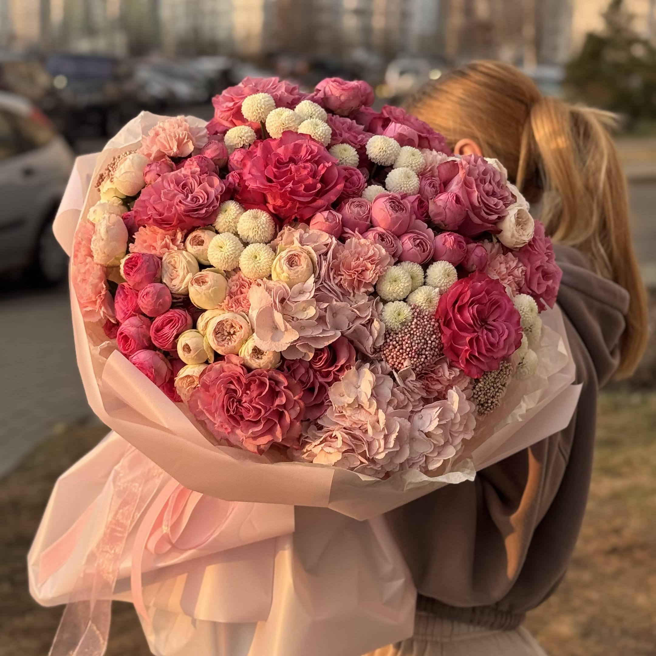 Букет цветов "Малиновый закат"