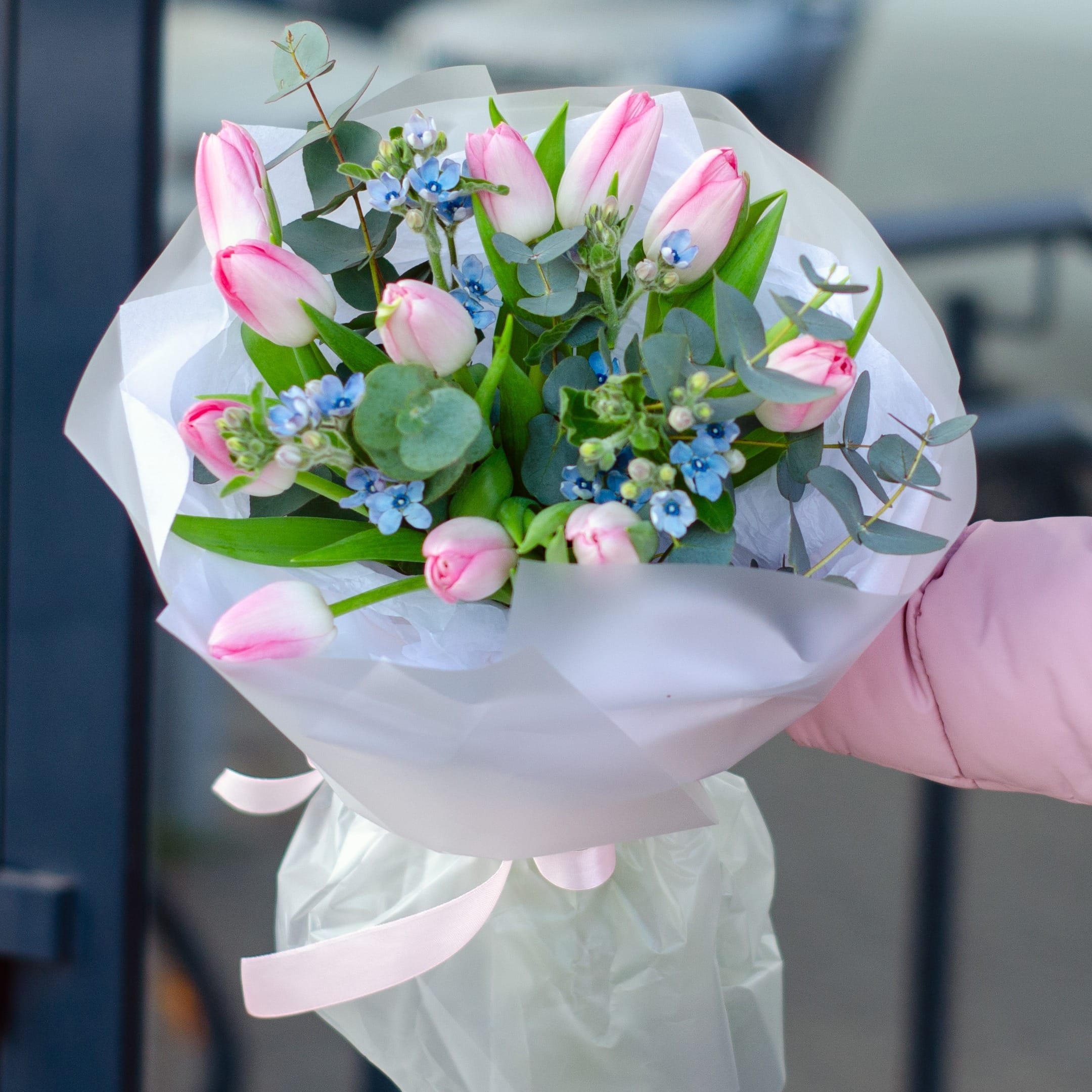 Букет "Тюльпаны с оксипеталумом"