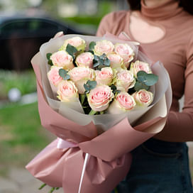 Букет "Нежно-розовый" 15 роз Эквадорские розы