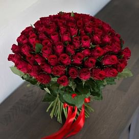 Букет из 101 розы 60 см "Страстный" 101 роза Кенийская роза
