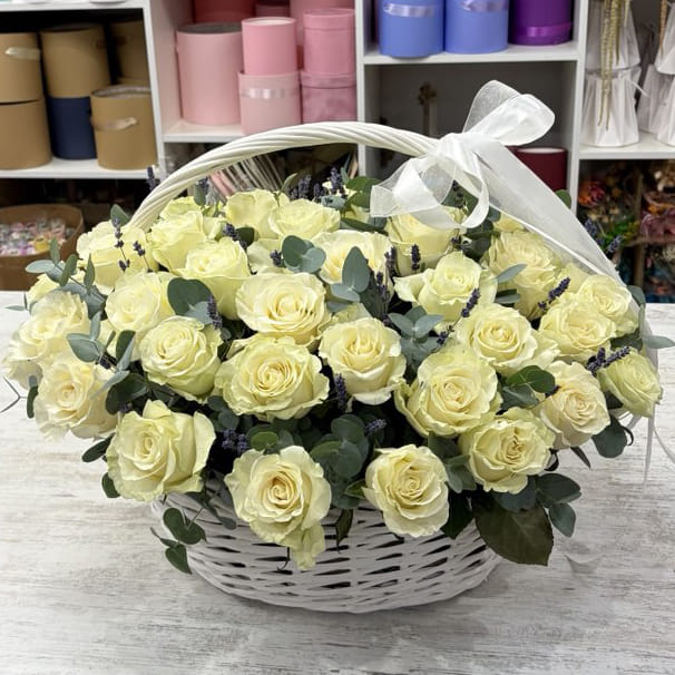 Корзина роз "Вальс" 51 роза Эквадорская роза