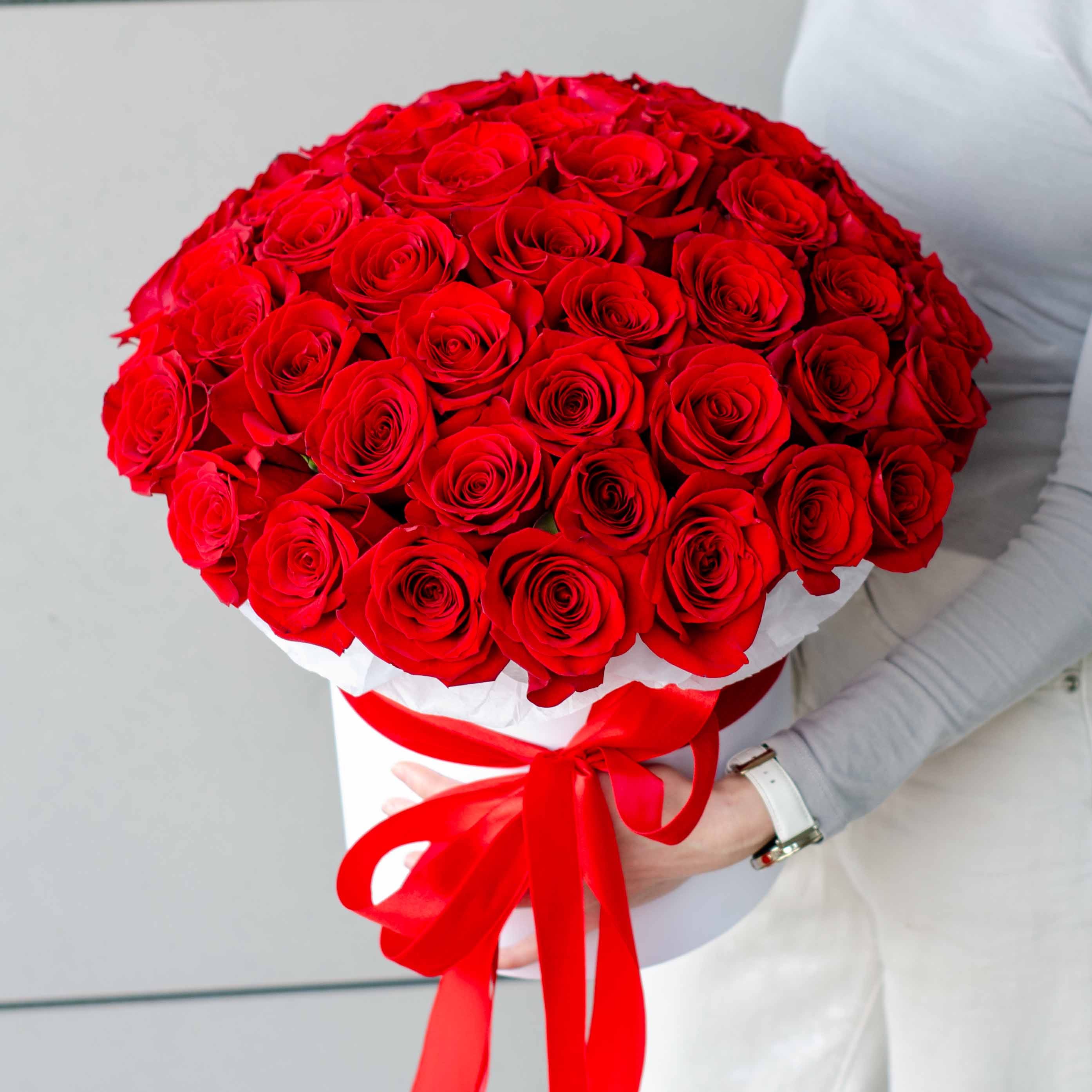 Розы в коробке "Red Roses" 51 роза