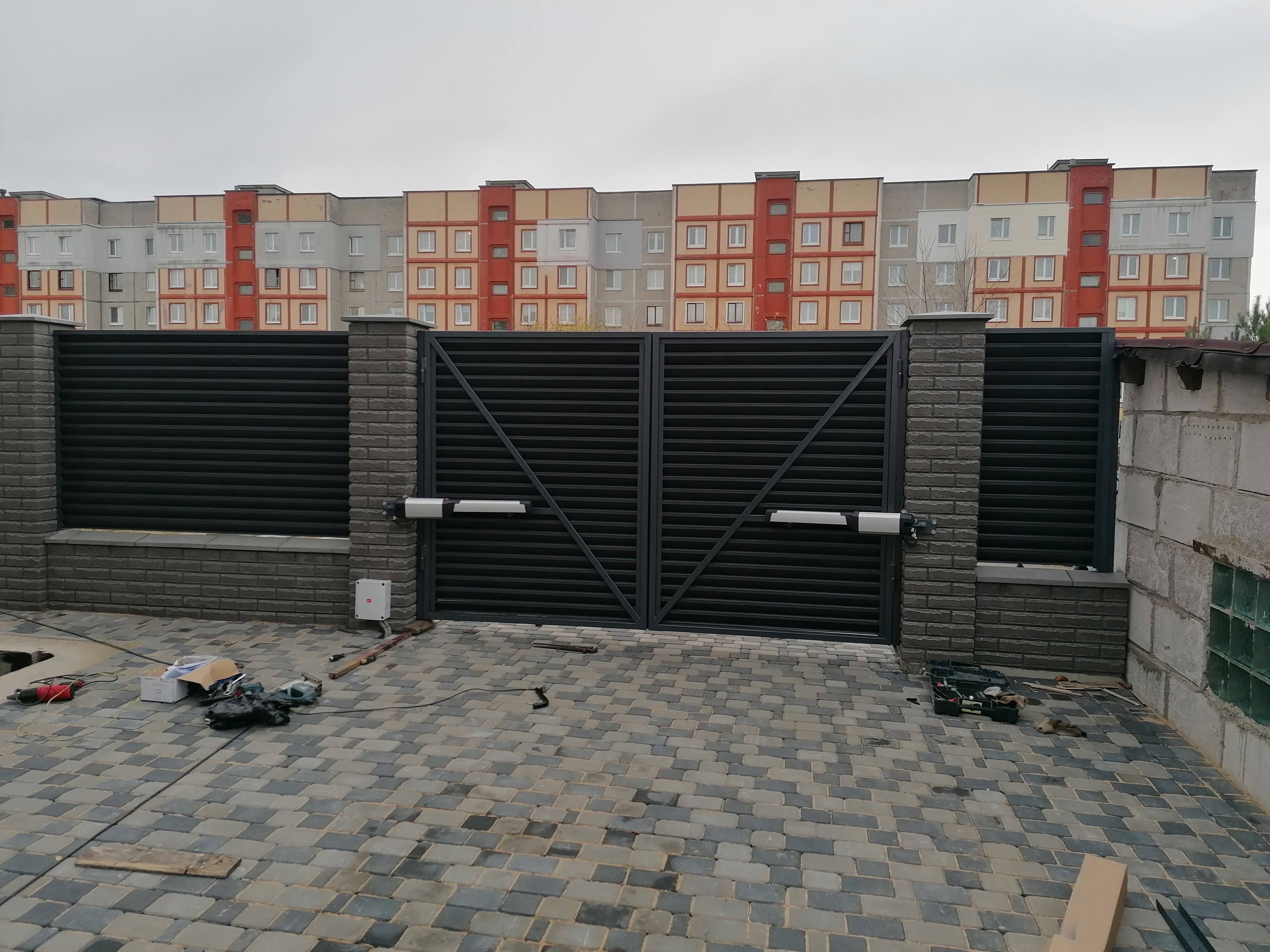 4,0х2,0 Распашные ворота Многоворот с заполнением на выбор Заказчка