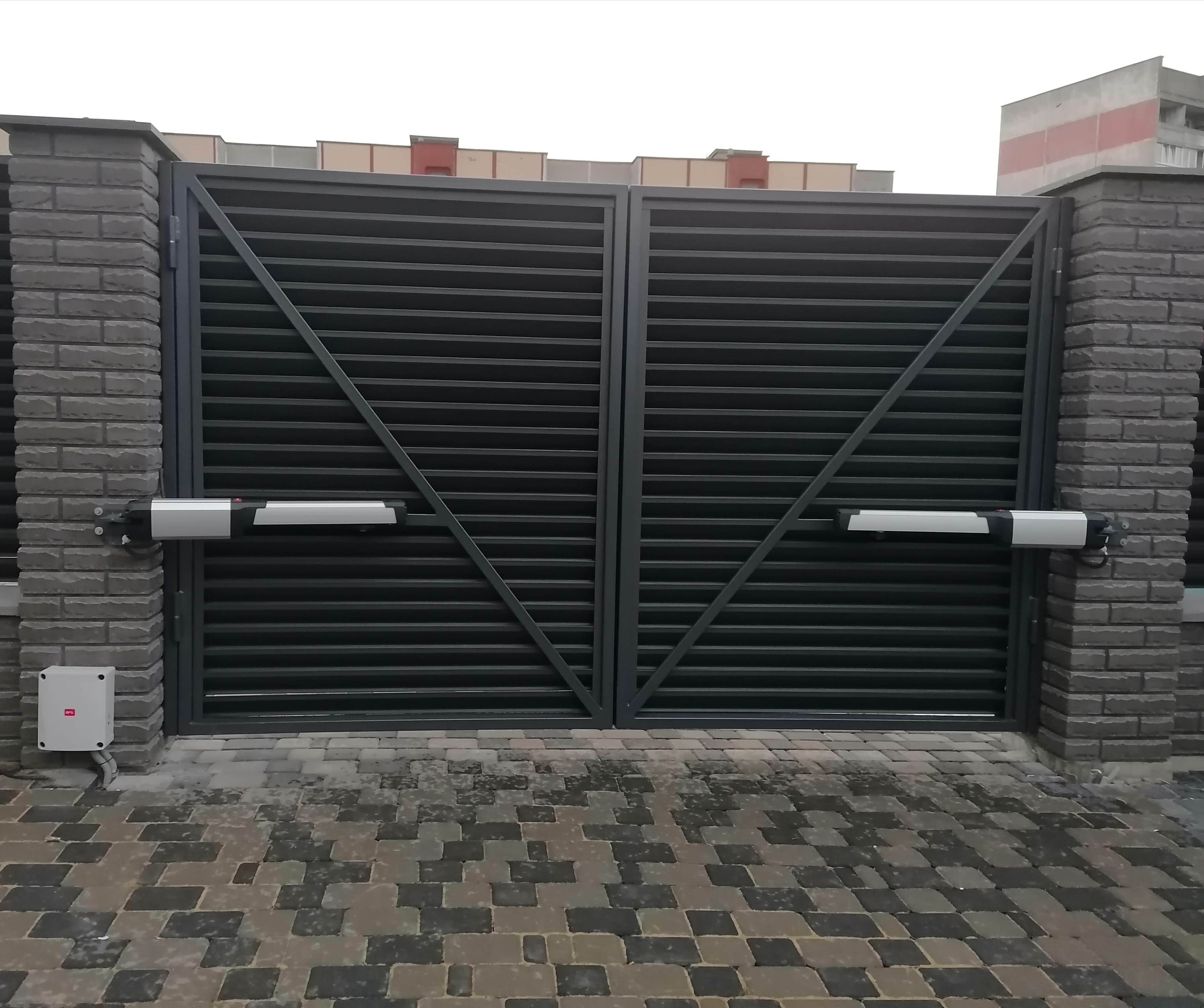 4,0х2,0 Распашные ворота Многоворот с заполнением на выбор Заказчка