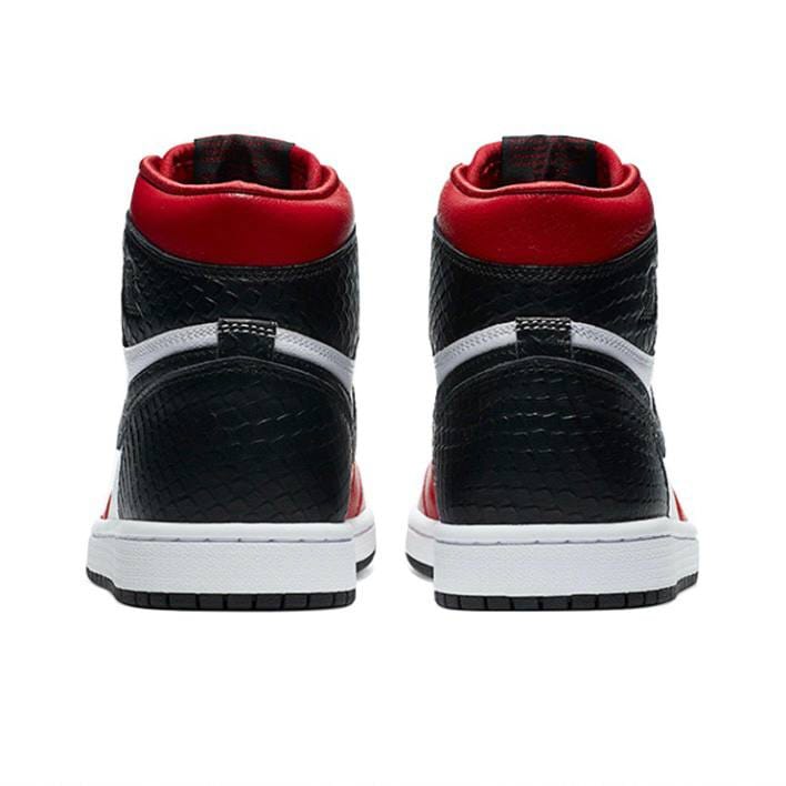 Кроссовки Jordan Air Jordan 1 Retro High Satin Snake Chicago "Gym Red/White-Black"