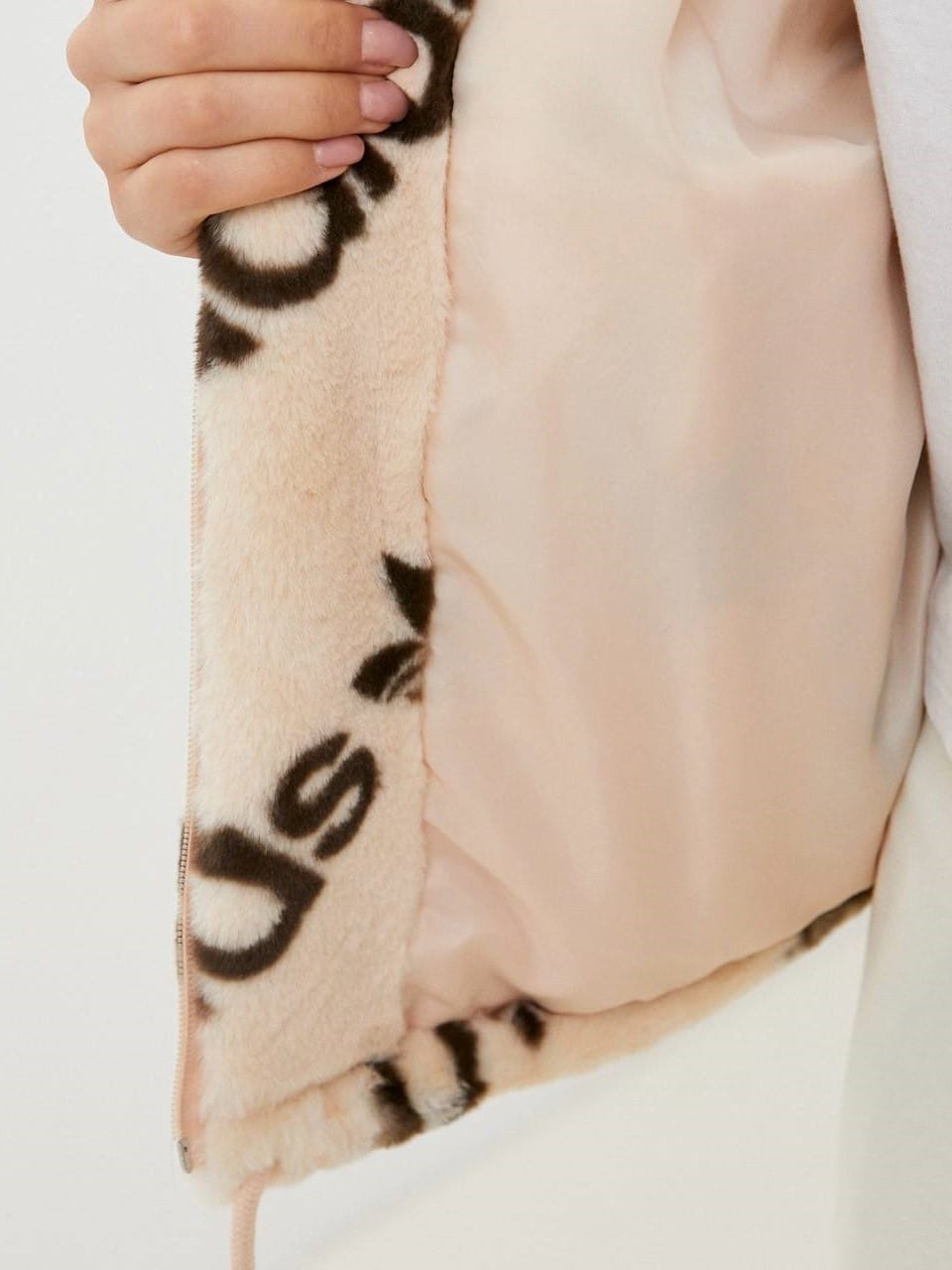 Куртка Adidas Originals Cr Fur Jacket Halo Brush