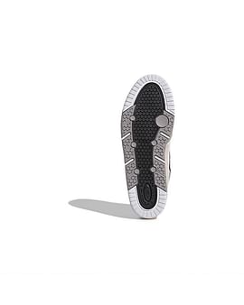 Кроссовки Adidas Originals ADI2000 White Black Кроссовки Adidas Originals ADI2000 White Black