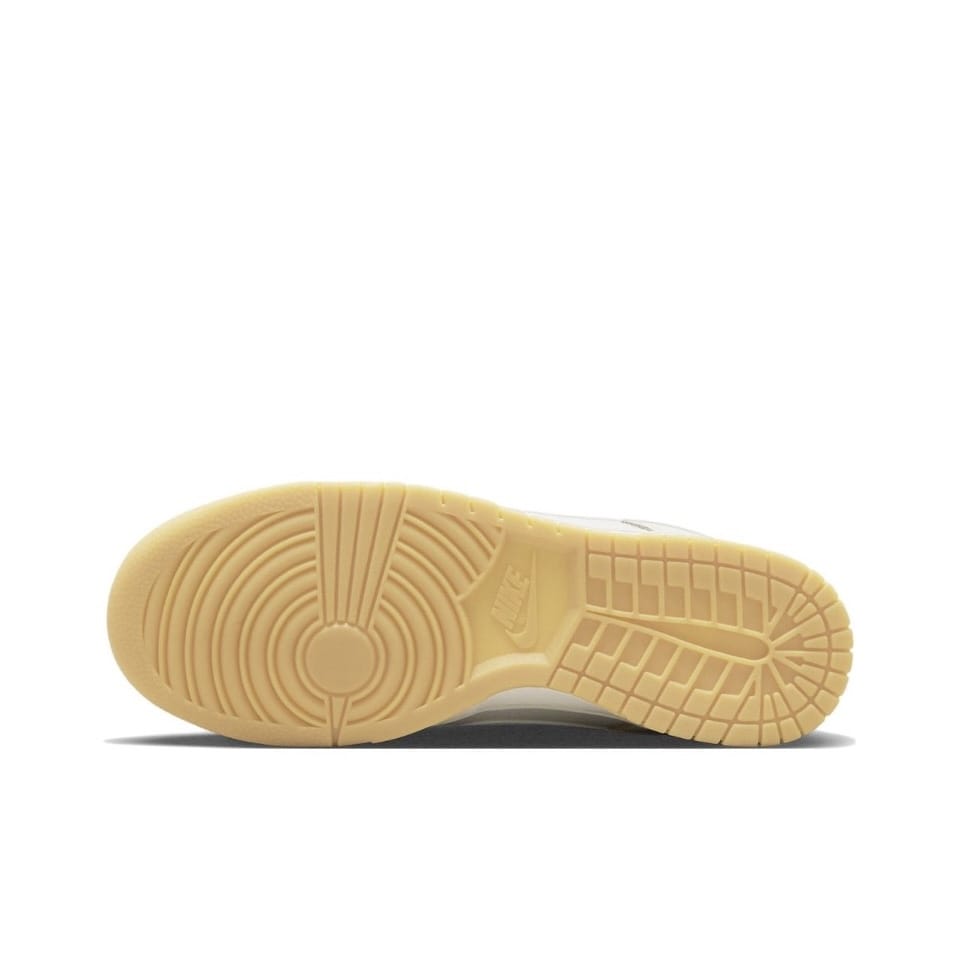 Кроссовки Nike Dunk Low SE Patchwork If Lost Return To