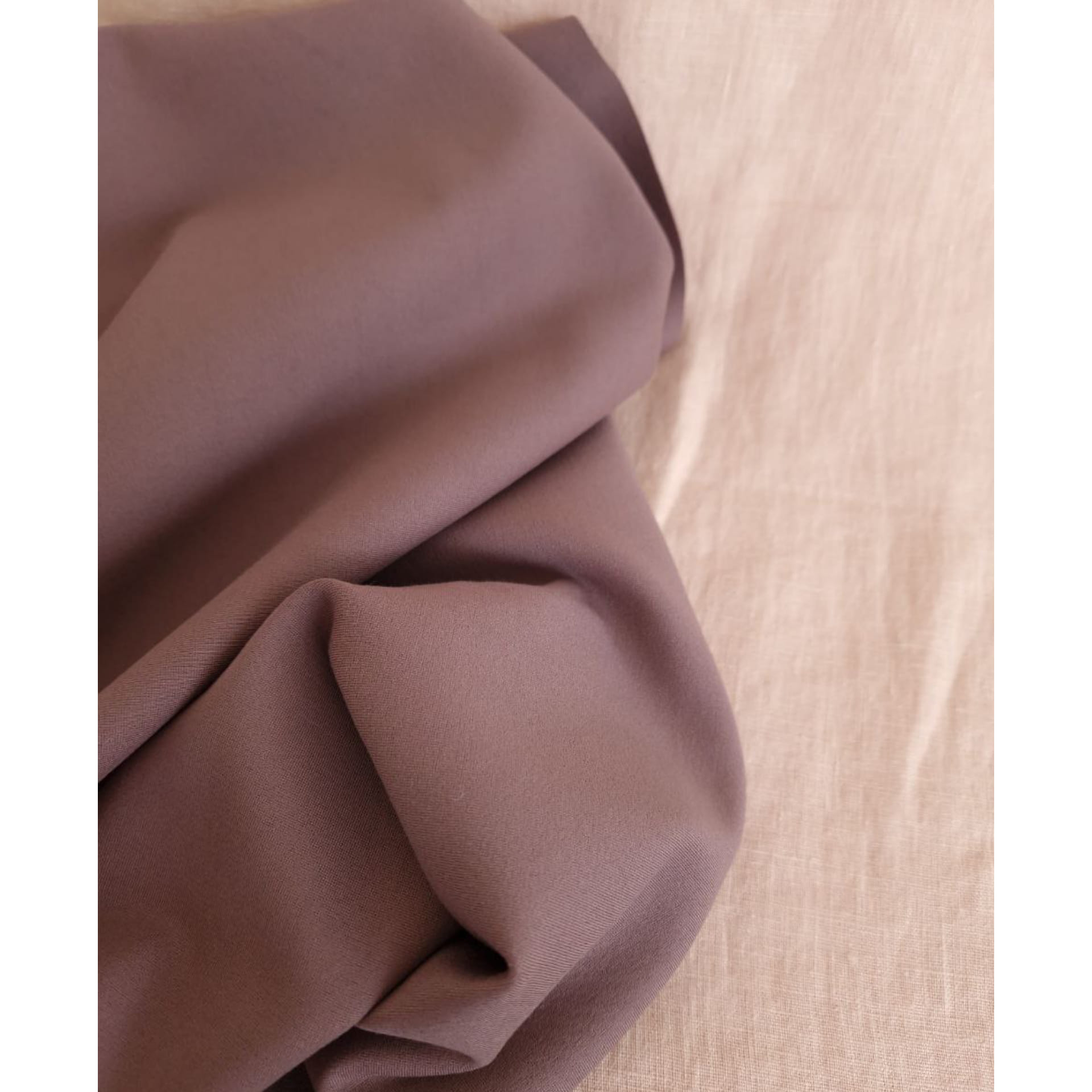 Джерси, Лиловая орхидея