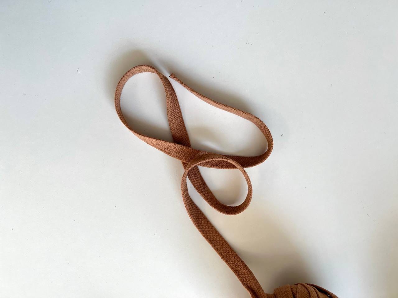 Шнур Плоский, Мускат