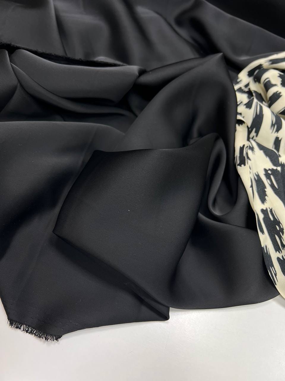 Шелк, Черный