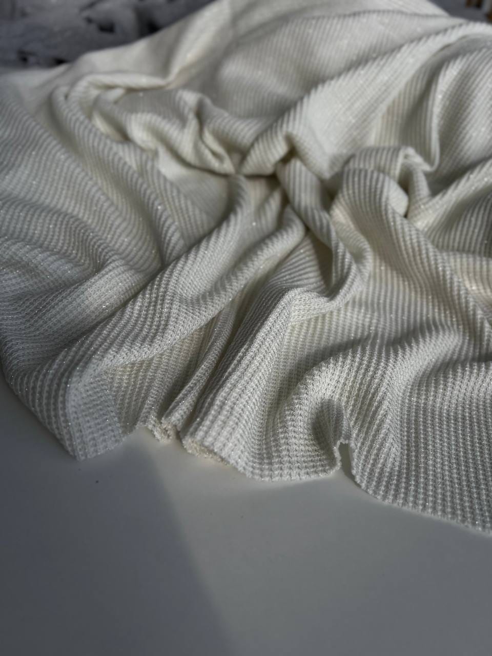 Вязаный трикотаж с люрексом, Молочный