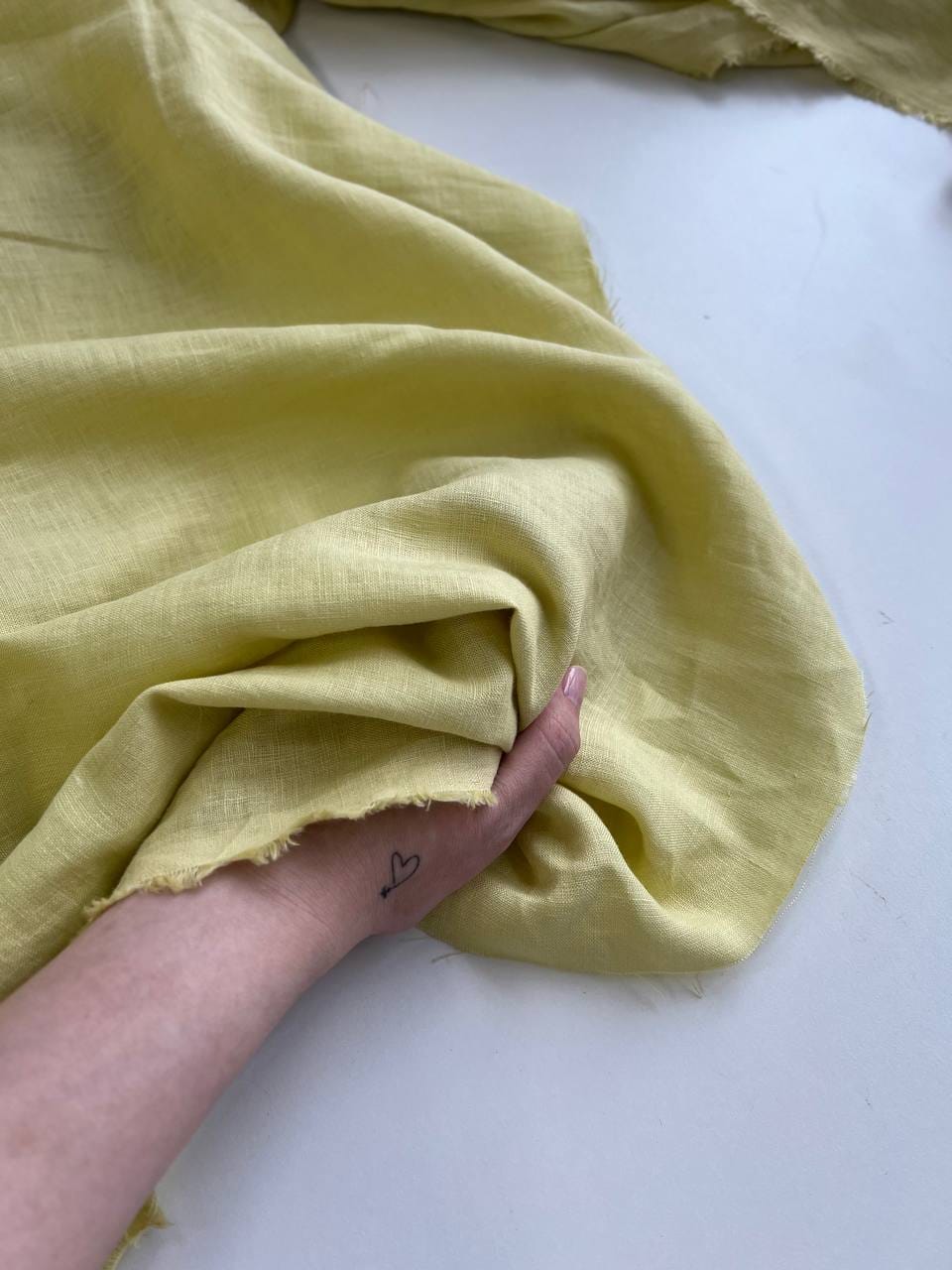 Лен с вискозой с эффектом мятости, Желтая Груша