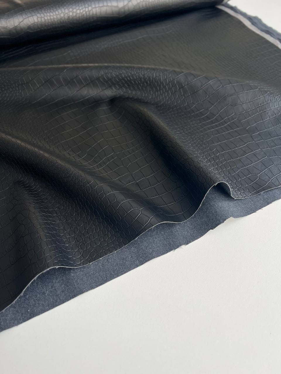 Экокожа, Черная (Крокодил)