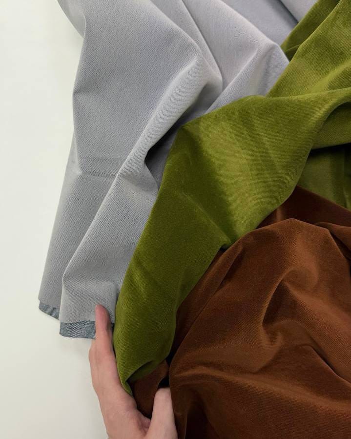 Джинс с напылением из флока, Корица