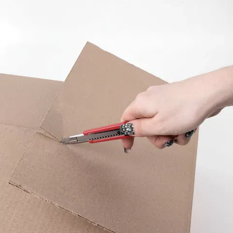 Нож канцелярский 9 мм STAFF "Profit", усиленный, металлические направляющие, автофиксатор, ассорти, 237082 STAFF Цена с НДС за 1 штуку