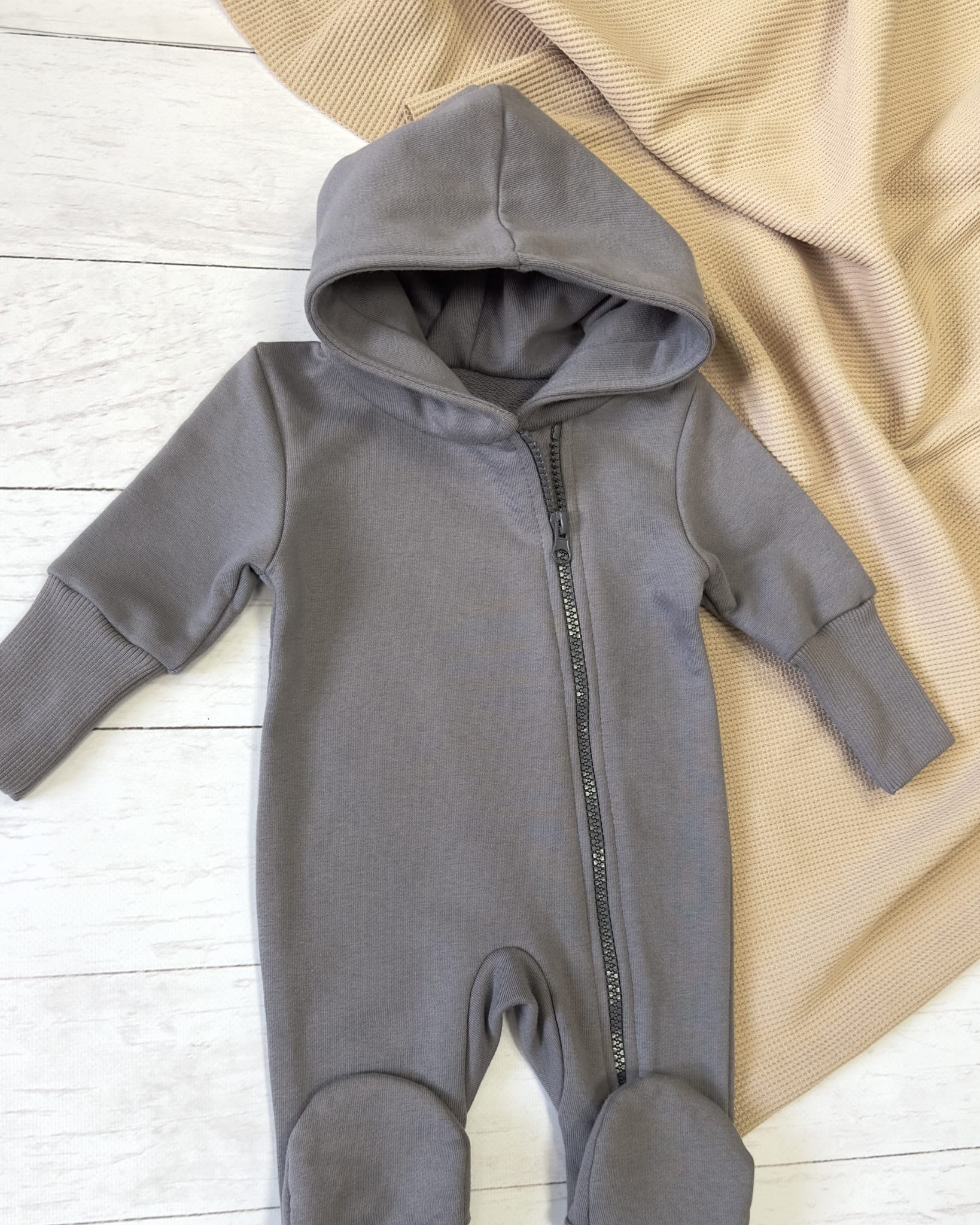 Комбинезон с капюшоном (р.74)