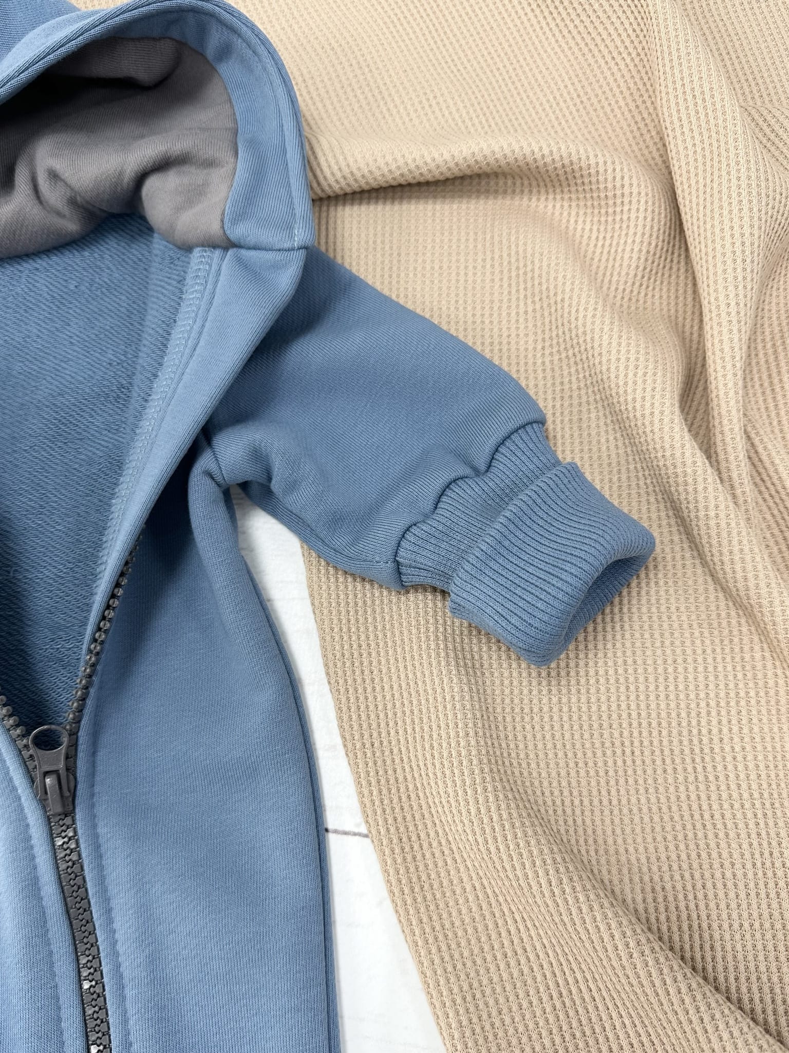 Комбинезон с капюшоном (р.56)