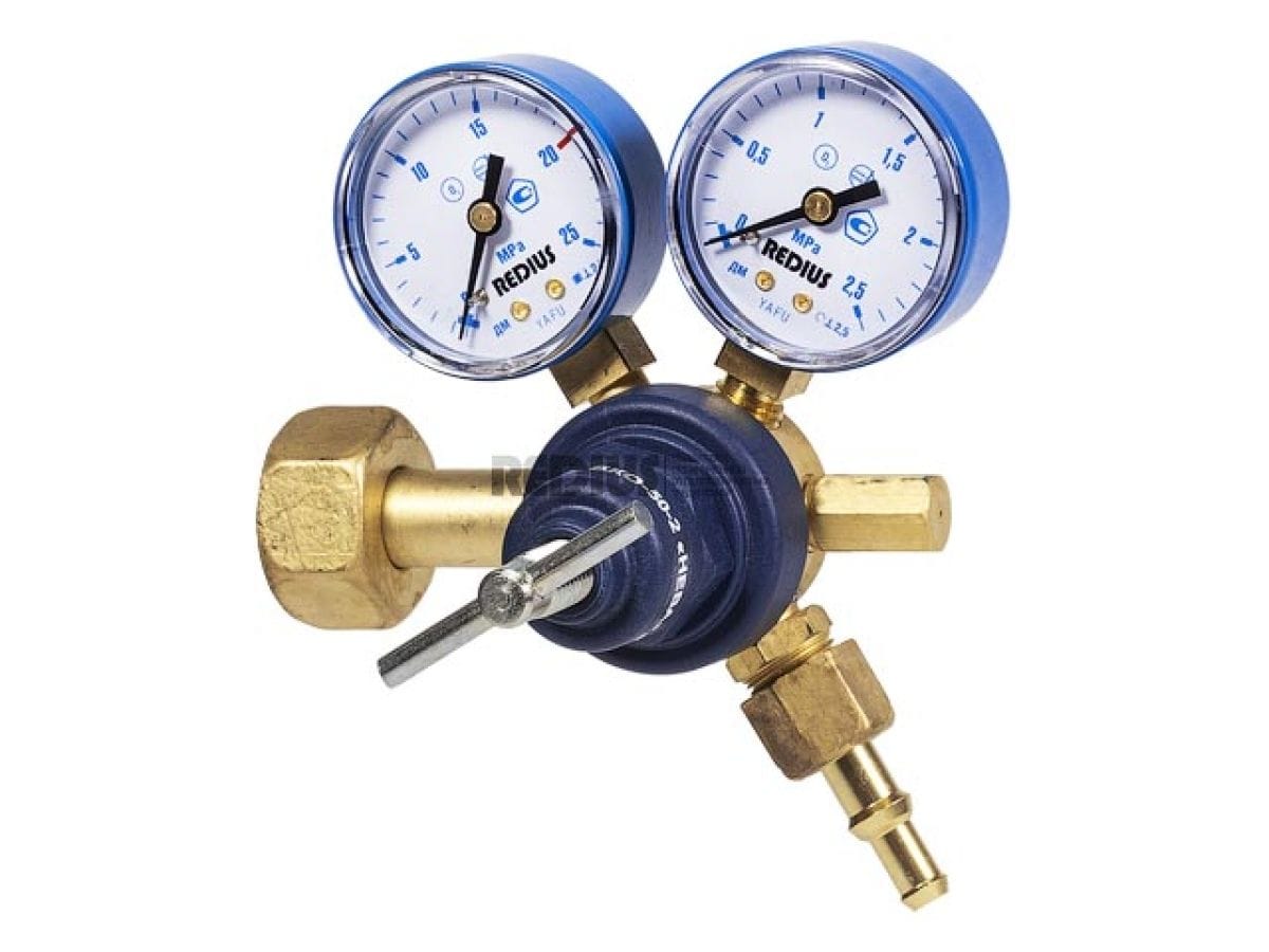 Редуктор кислородный (давл. 20/1,25 МПа, 50 м3/ч) в коробке РЕДИУС БКО-50-2"НЕВА"