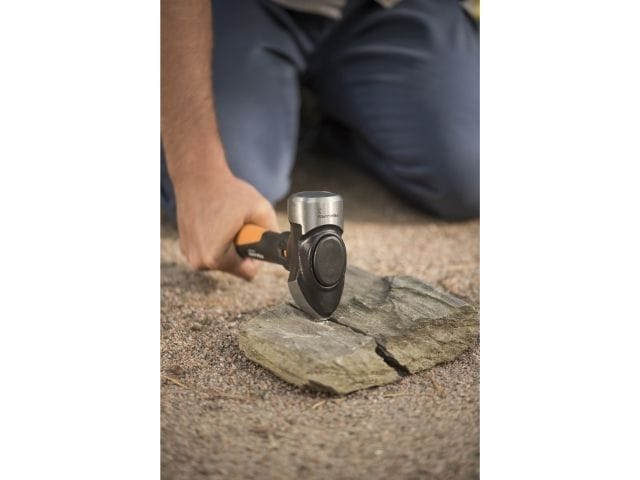 Молоток M (Вес - 1,63. Длина - 28 см) FISKARS