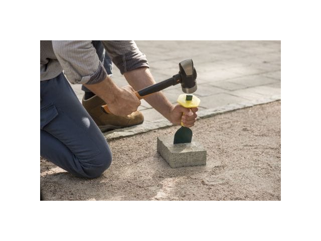 Молоток L (вес 2,18 кг, длина 36 см) FISKARS