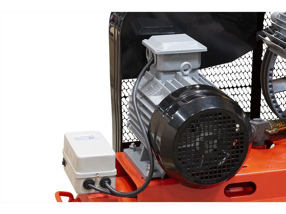 Компрессор ременной (600 л/мин, 10 атм, ременной, масляный, ресив. 100 л, 380 В, 3.30 кВт) HDC Equipment