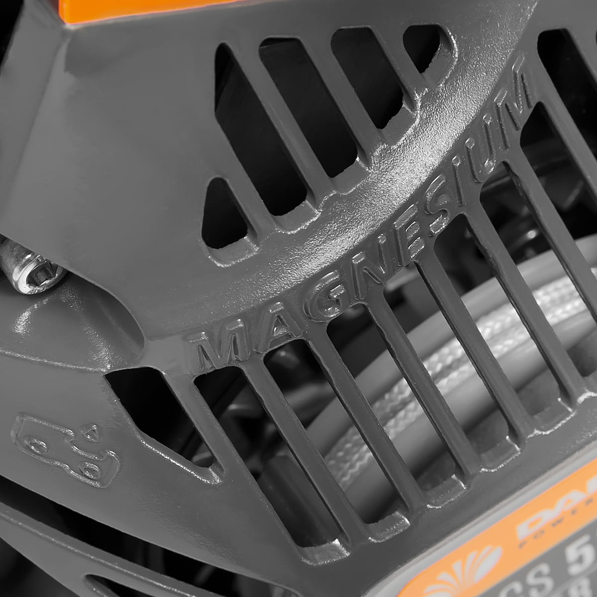 Бензопила Daewoo Power DACS 5820 XT