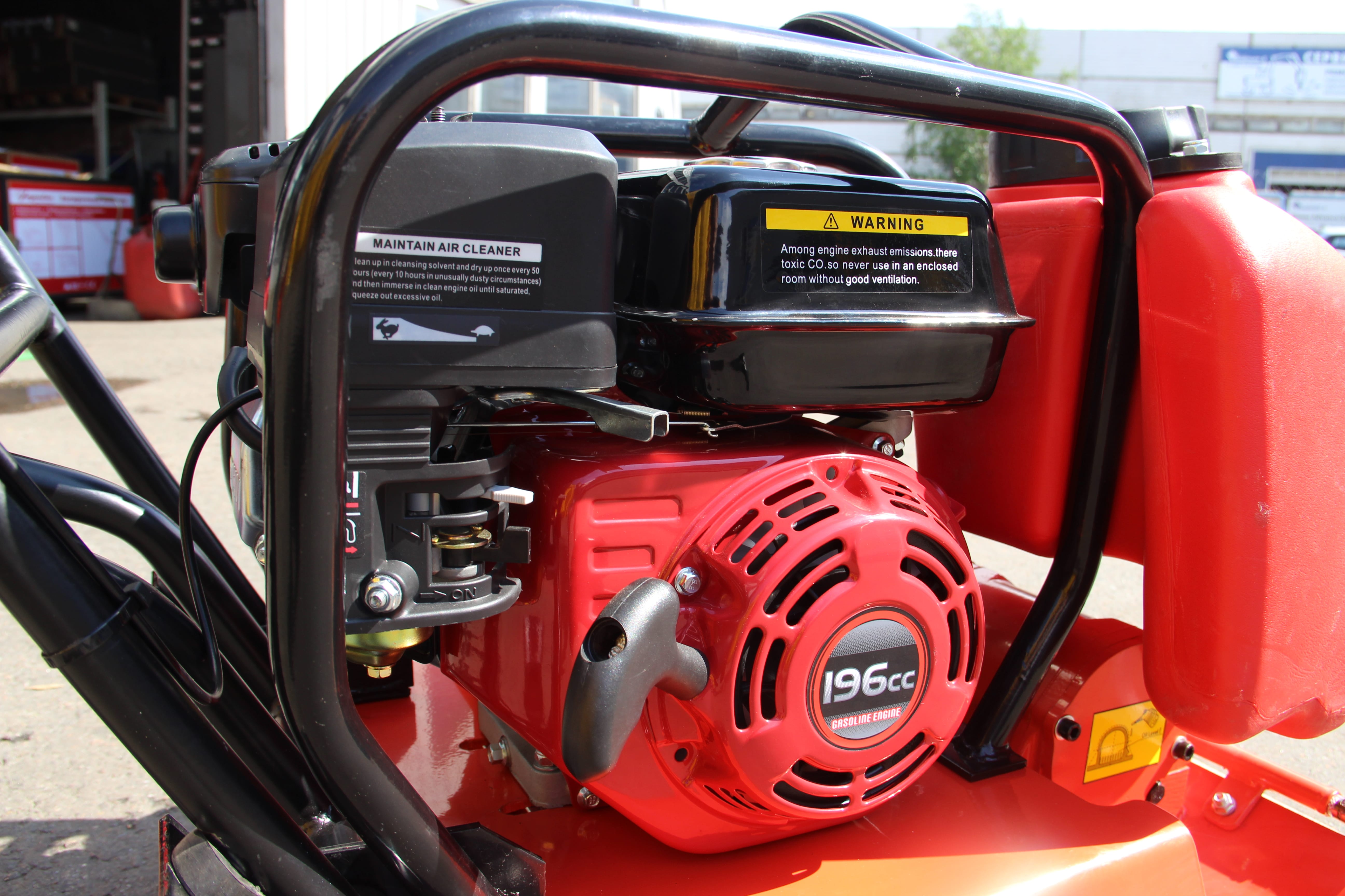 Виброплита VP80TL Loncin G200F (бак, колеса) Impulse