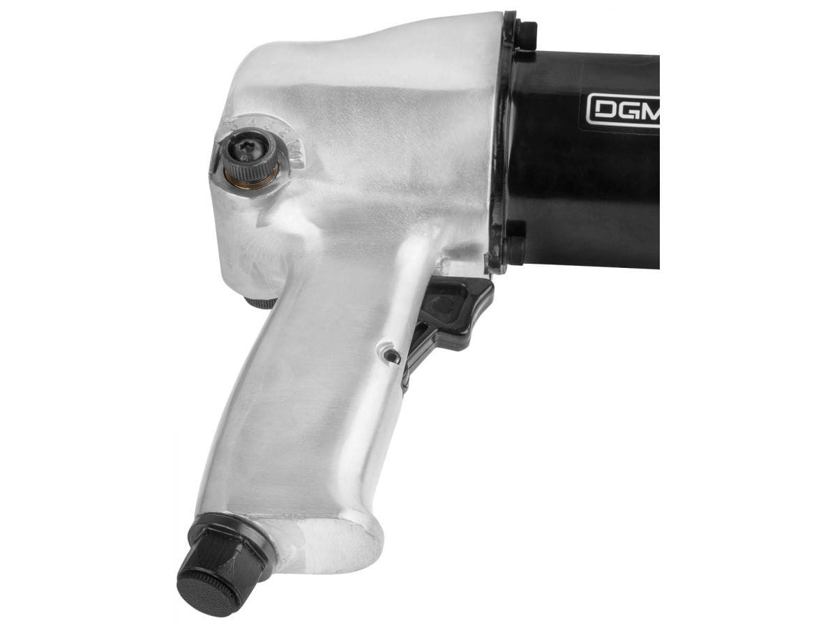 Пневмогайковерт 1/2" с лубрикатором и головками (580 Нм, Ударный мех-м: twin hammer, 7000 об/мин, Макс.резьба: М18, 220 л/мин,) DGM DTW-7012