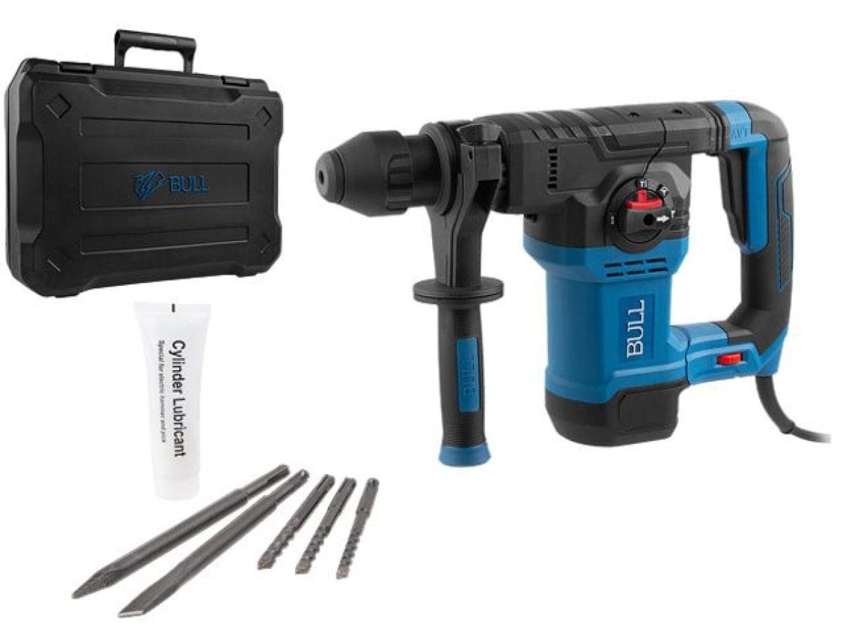 Перфоратор в чем. 1500 Вт, 1-7 Дж, 32 мм, 4 реж. + 2 зуб., 3 сверла, SDS-plus, рег. об. (вес 5 кг) BULL BH 3201