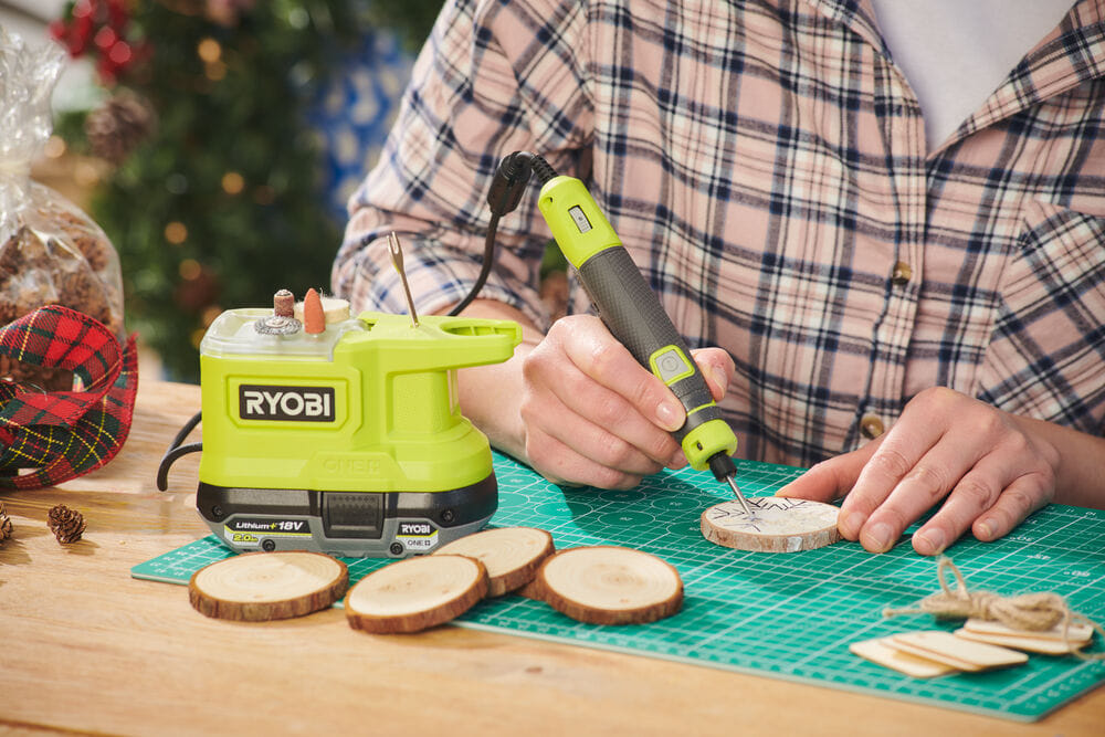 ONE + / Гравер Ryobi RRT18-0