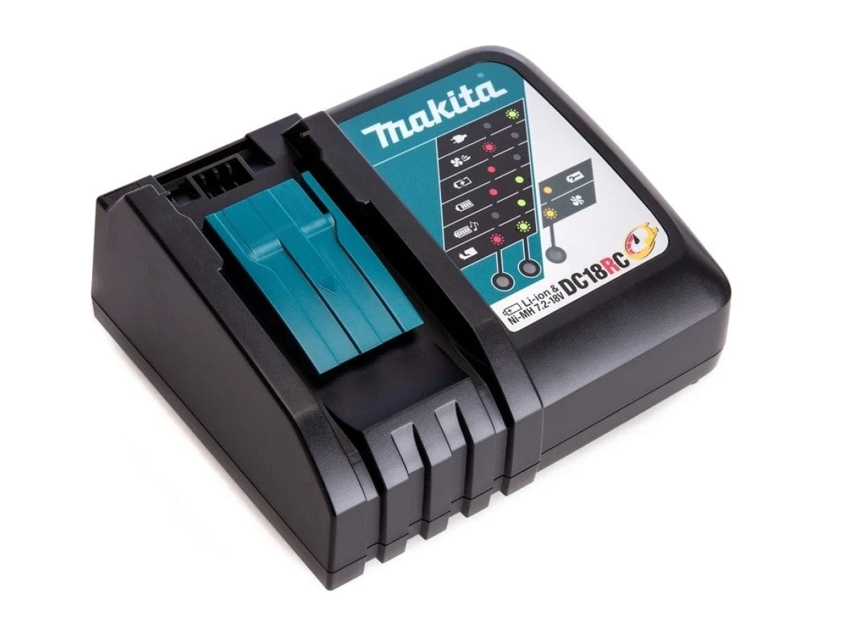 Зарядное устройство (7.2 - 18.0 В, быстрая зарядка) MAKITA LXT DC 18 RC