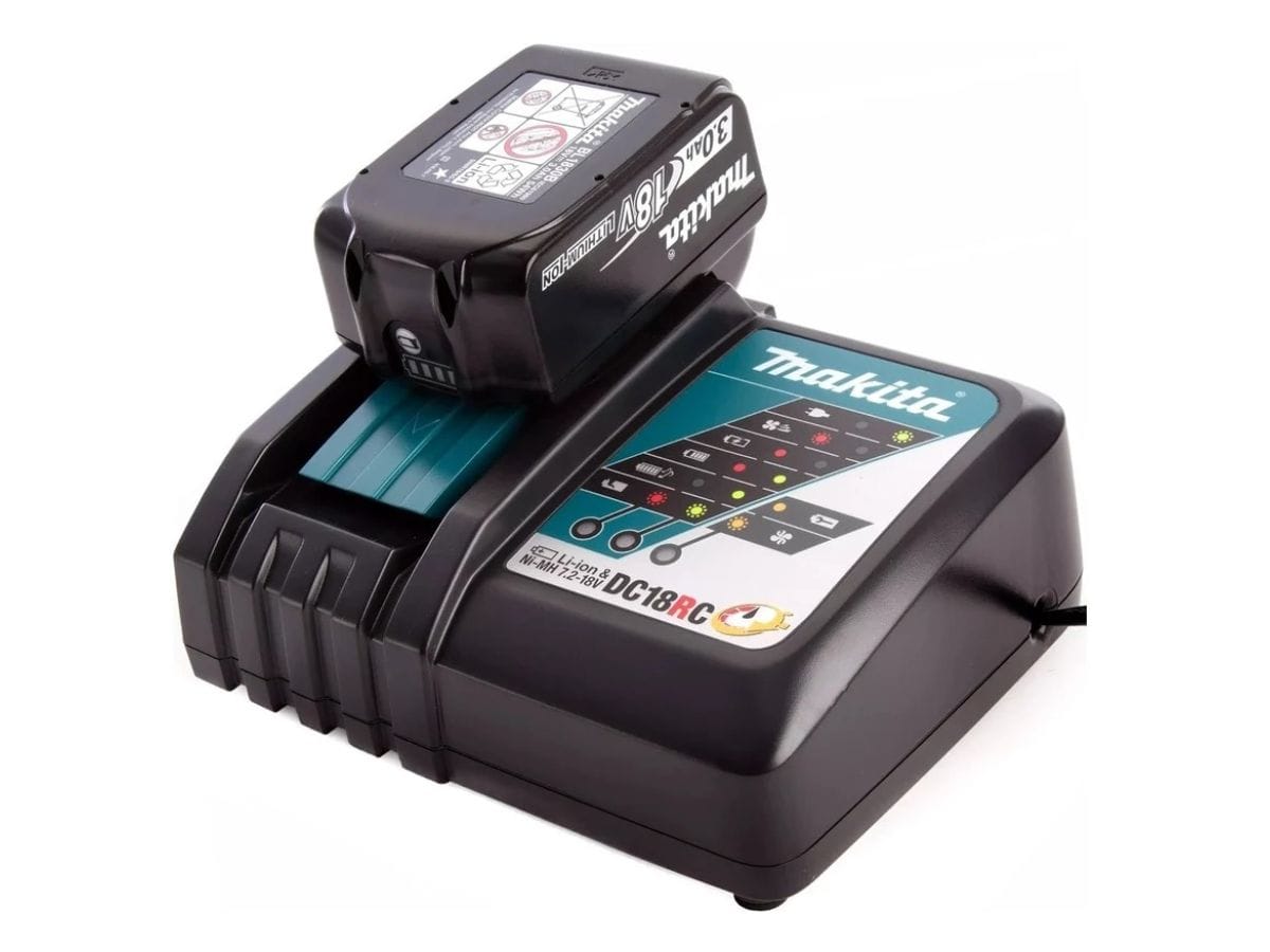 Зарядное устройство (7.2 - 18.0 В, быстрая зарядка) MAKITA LXT DC 18 RC