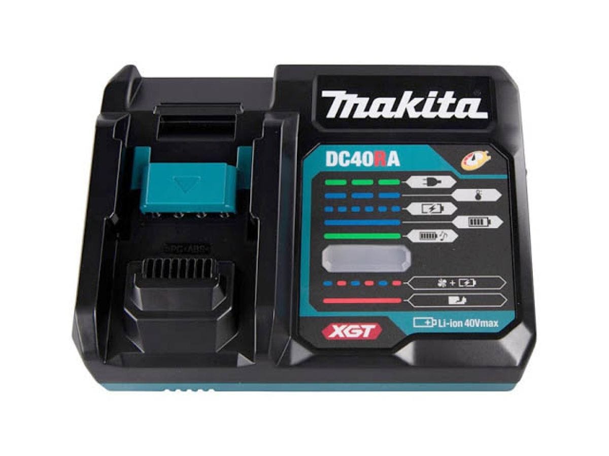 Зарядное устройство (40.0 , 6.0 А, быстрая зарядка) MAKITA XGT DC40RA