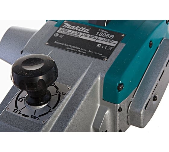 Рубанок электрический в кор. MAKITA 1806 B