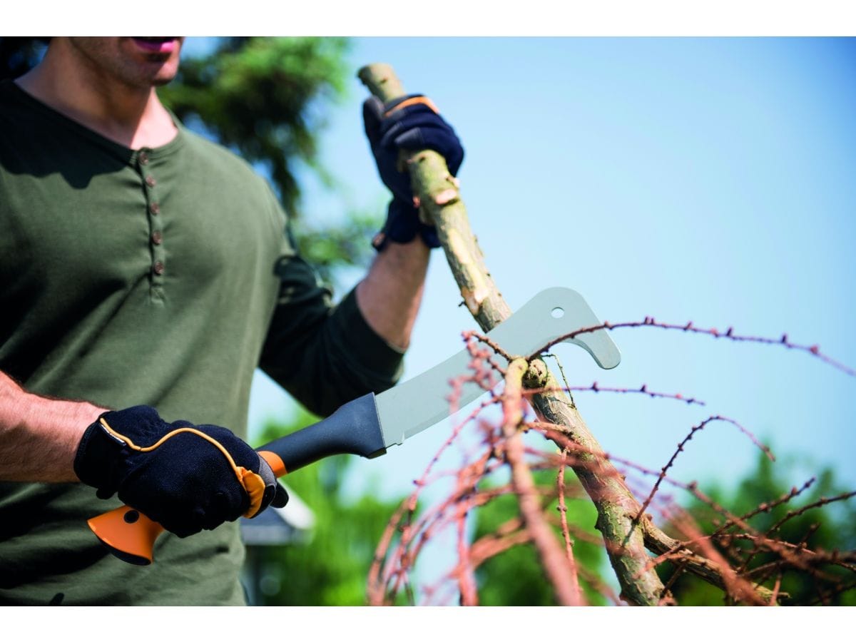 Секач для сучьев FISKARS ХA3