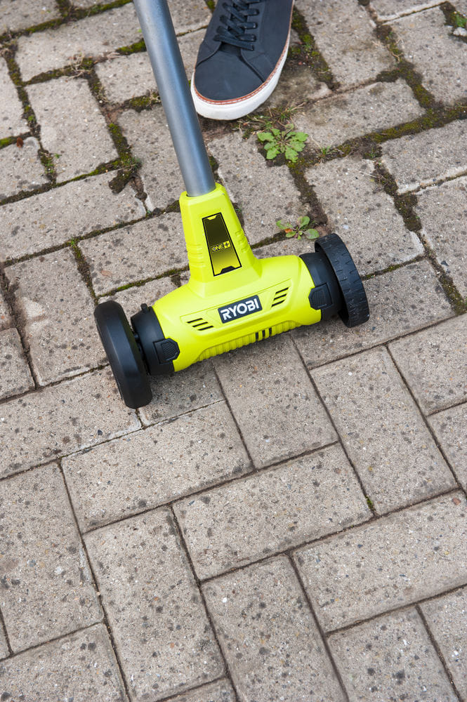 ONE + / Машина щеточная (без батареи) Ryobi RY18PCA-0