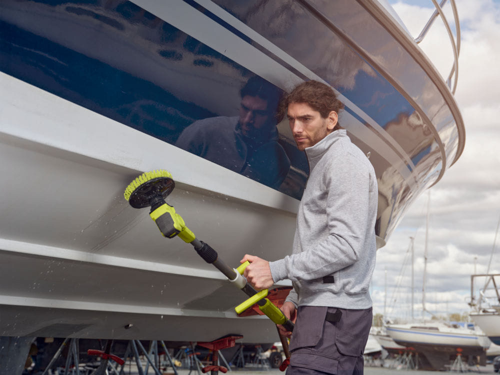 ONE + / Телескопическая щетка (без батареи) Ryobi R18TPS