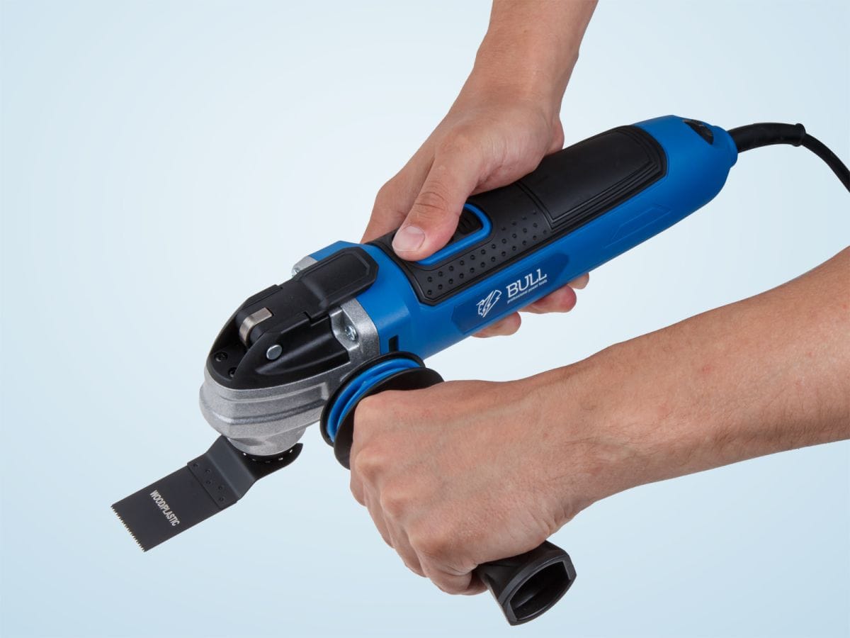 Многофункциональный инструмент (реноватор) в кор. + набор оснастки (3°, конст. электр., рег. об., 11 000-20 000 об/мин, OIS/OQIS, сумка) BULL SM 3030 QE