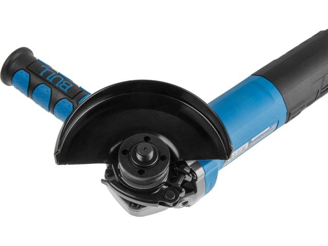 Одноручная углошлифмашина в кор. БЕСЩЕТ., рег. об., 125 мм, 1600 Вт, плав. пуск., 4 м (3200 - 9500 об/мин, константная электроника, защит BULL WS 1217