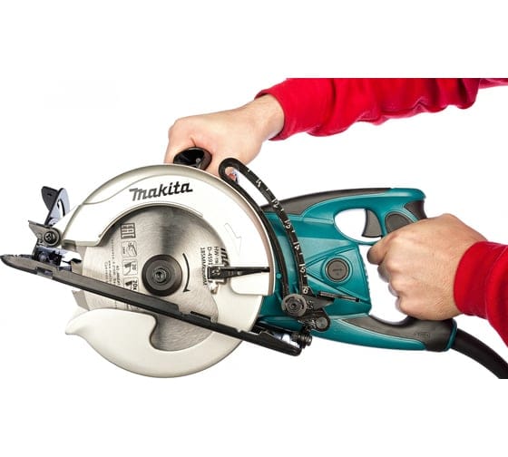 Циркулярная пила в кор. MAKITA 5477 NB