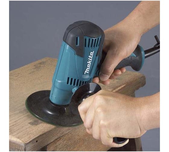 Полировальная машина в кор. MAKITA GV 5010