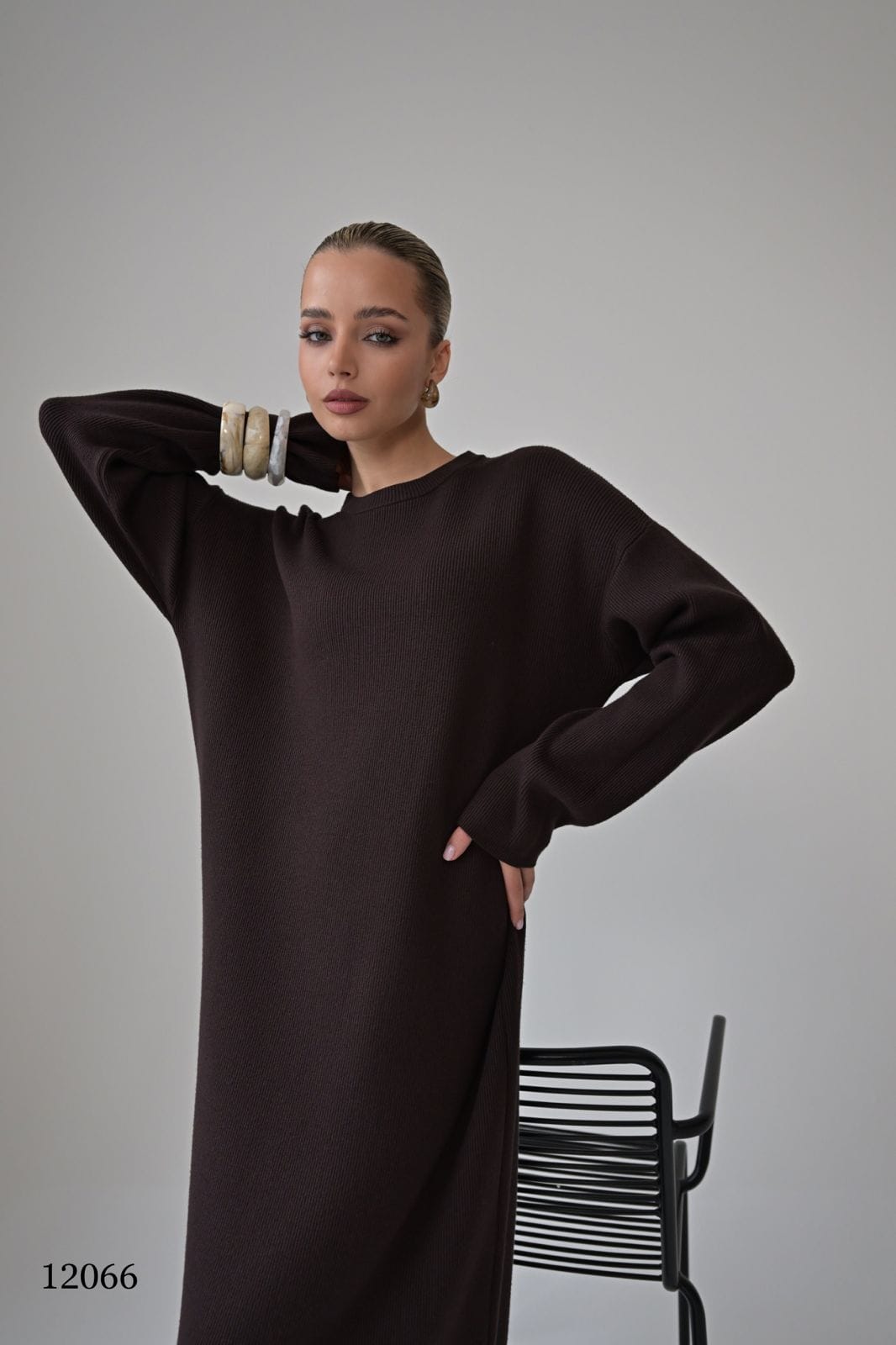 Платье женское — трикотажное, тёплое, коричневое