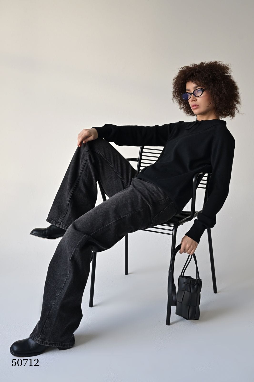 Пуловер женский — с воротником на молнии, чёрный MISS DIVA