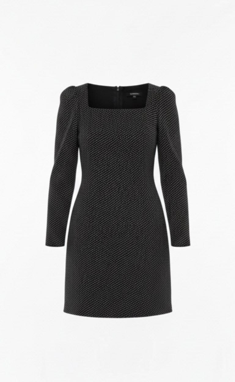 Платье в горошек с квадратным вырезом