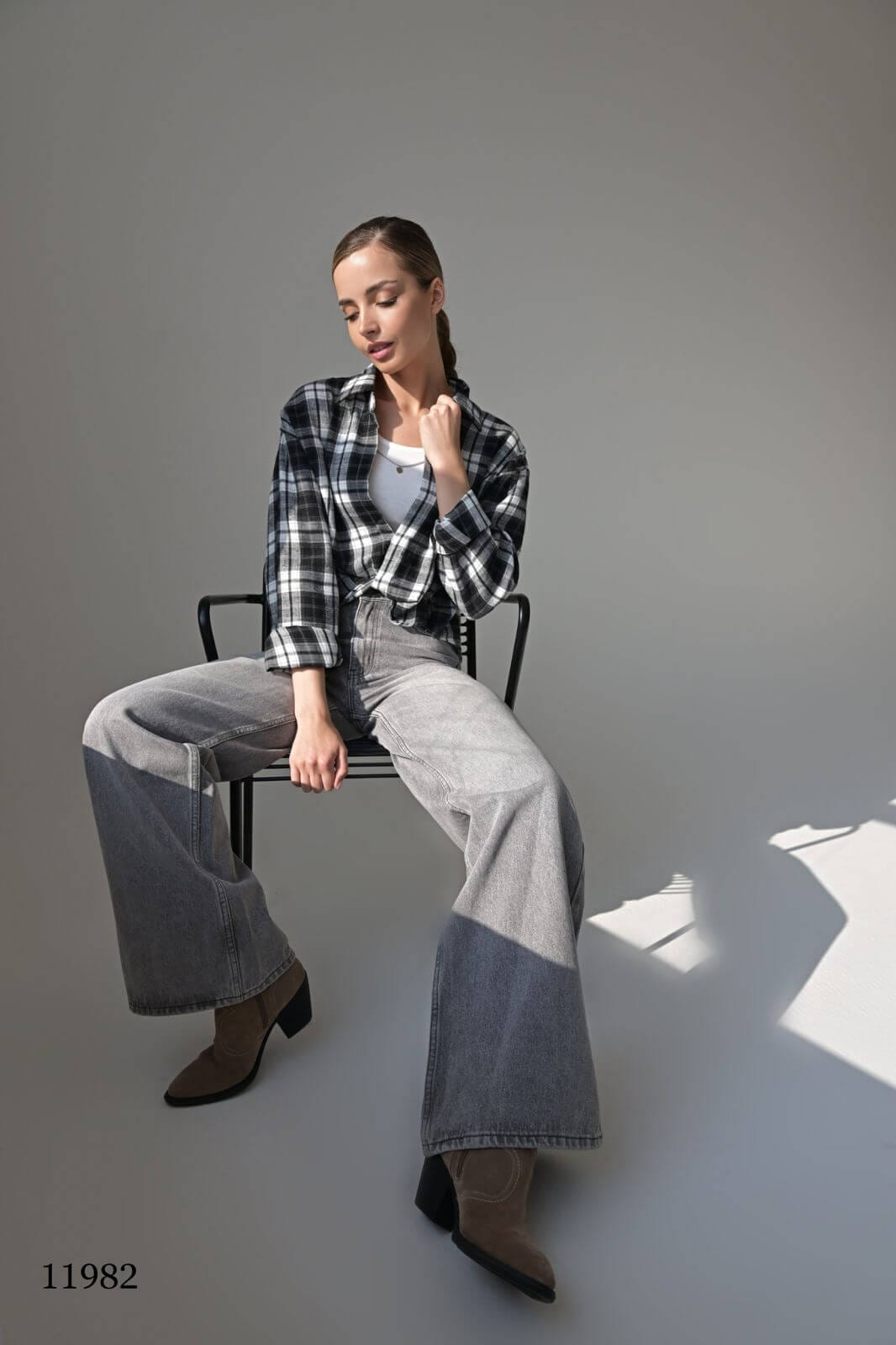 Комплект: укороченная рубашка в клетку и майка MISS DIVA