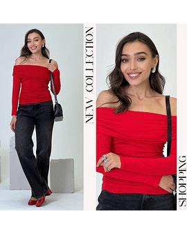 Блуза «Red Chic» — акцент на плечи и уверенность MISS DIVA Блуза «Red Chic» — акцент на плечи и уверенность MISS DIVA